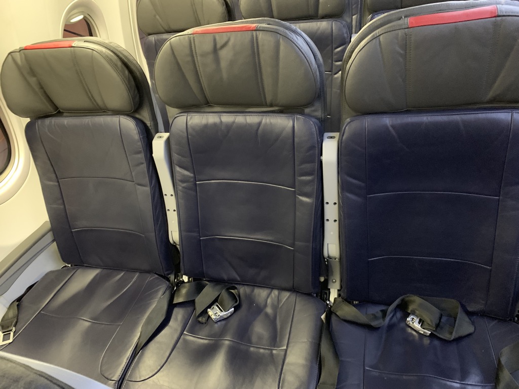 Review American Airlines Economy Class Airbus A321 Dallas