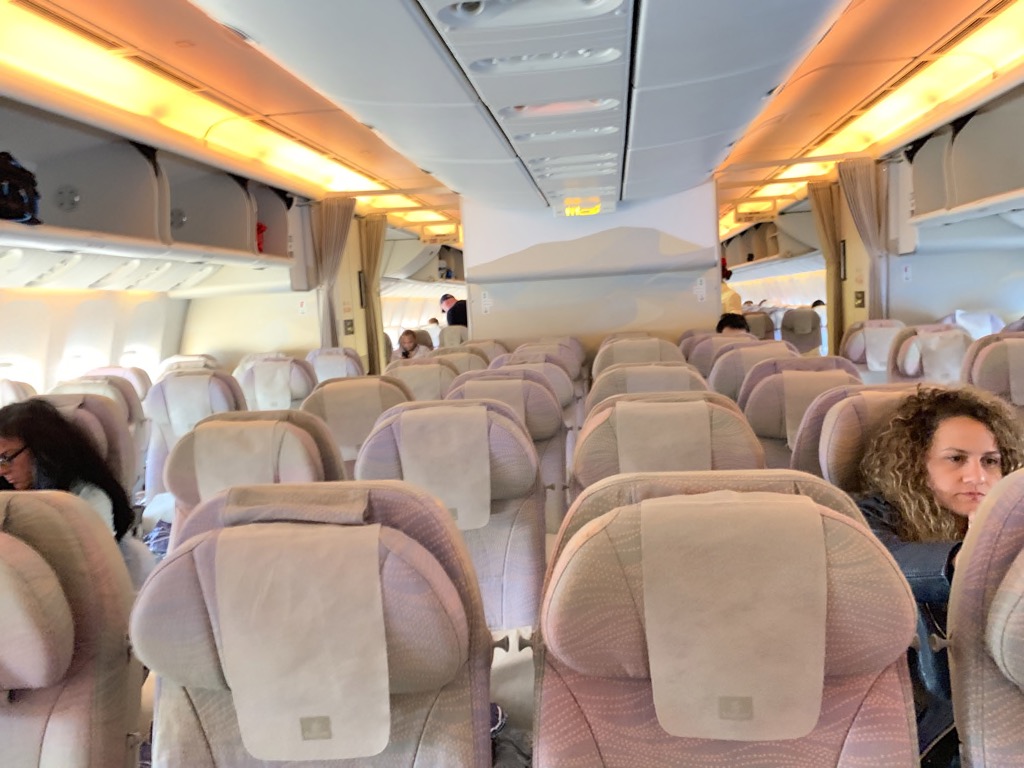 Review Emirates Economy Class In Der Boeing 777 300