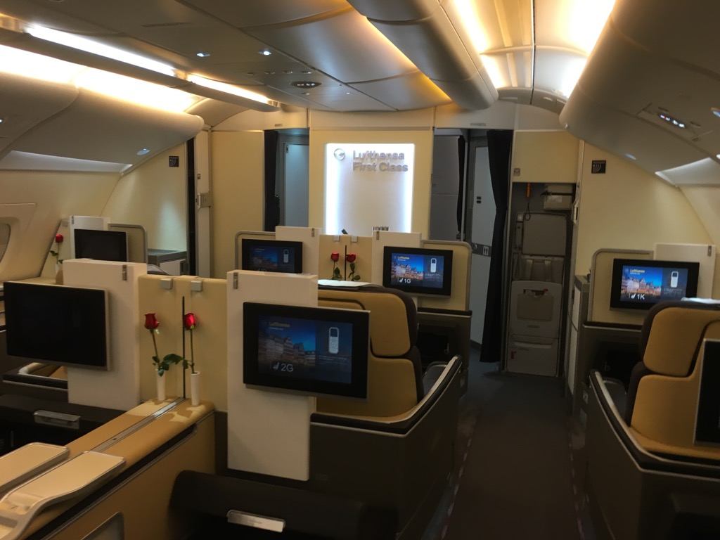 Review Lufthansa First Class Airbus A380 Hongkong Nach Frankfurt Frankfurtflyer De