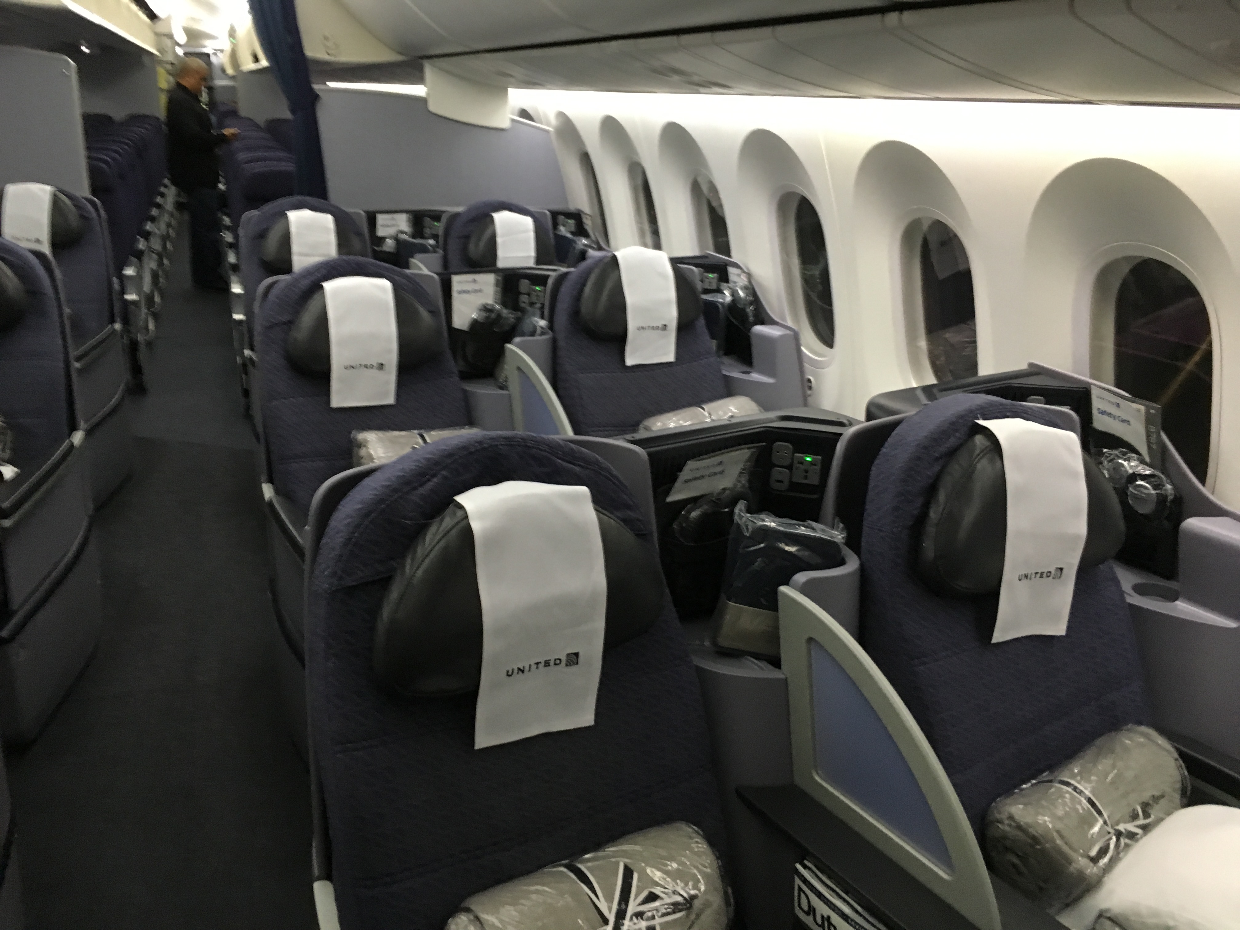 Review United Polaris Business Class Boeing 787 Frankfurt