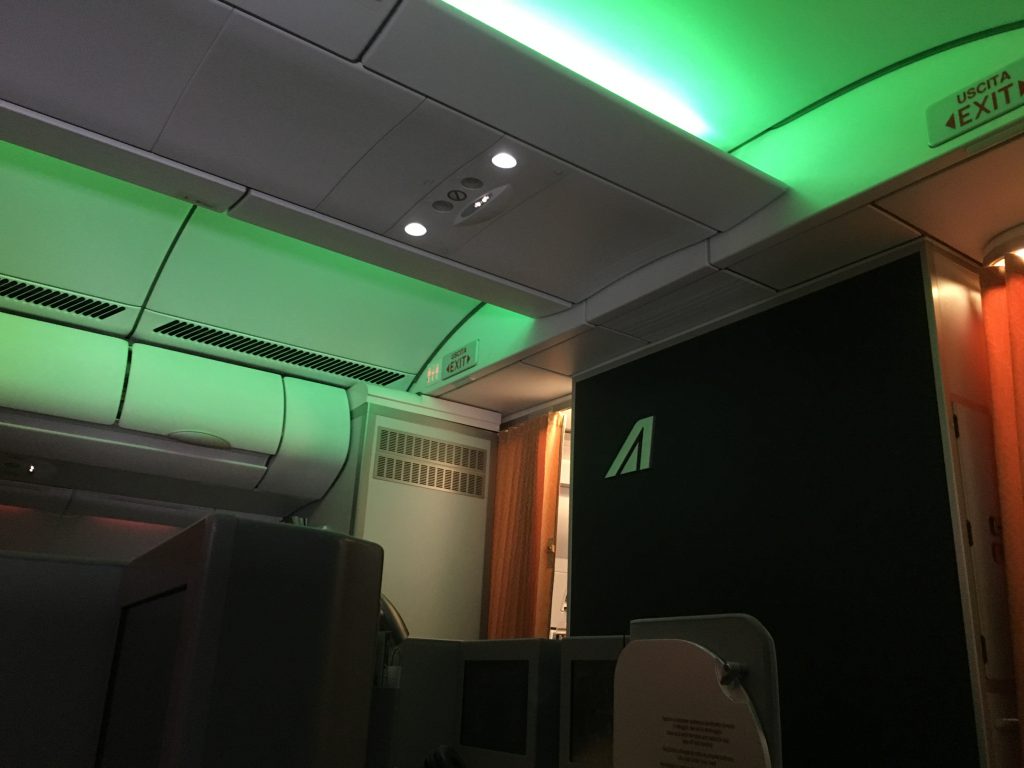 alitalia_business_class_a330_ord_fco-60