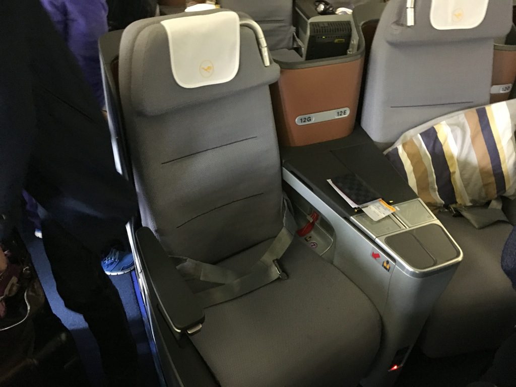 Review Lufthansa Cityline Business Class Auf Der Langstrecke Im Airbus A340 300 Frankfurtflyerde 4217