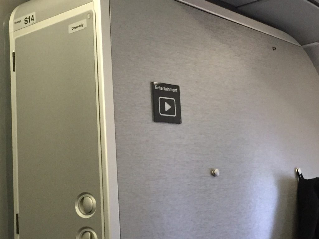 lufthansa_business_class_a320_cdg-7