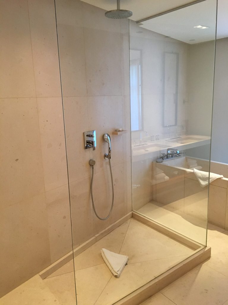 hotel-le-metropolitan-paris-13