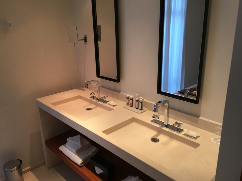 hotel-le-metropolitan-paris-15