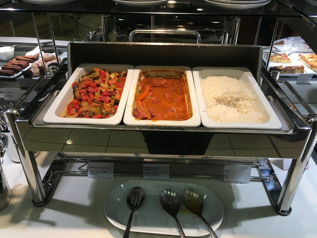 lufthansa-senator-lounge-paris-cdg-22