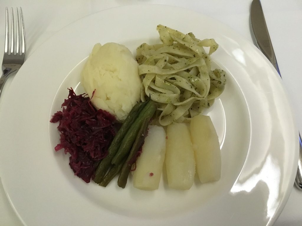 lufthansa_first_class_boeing748-56