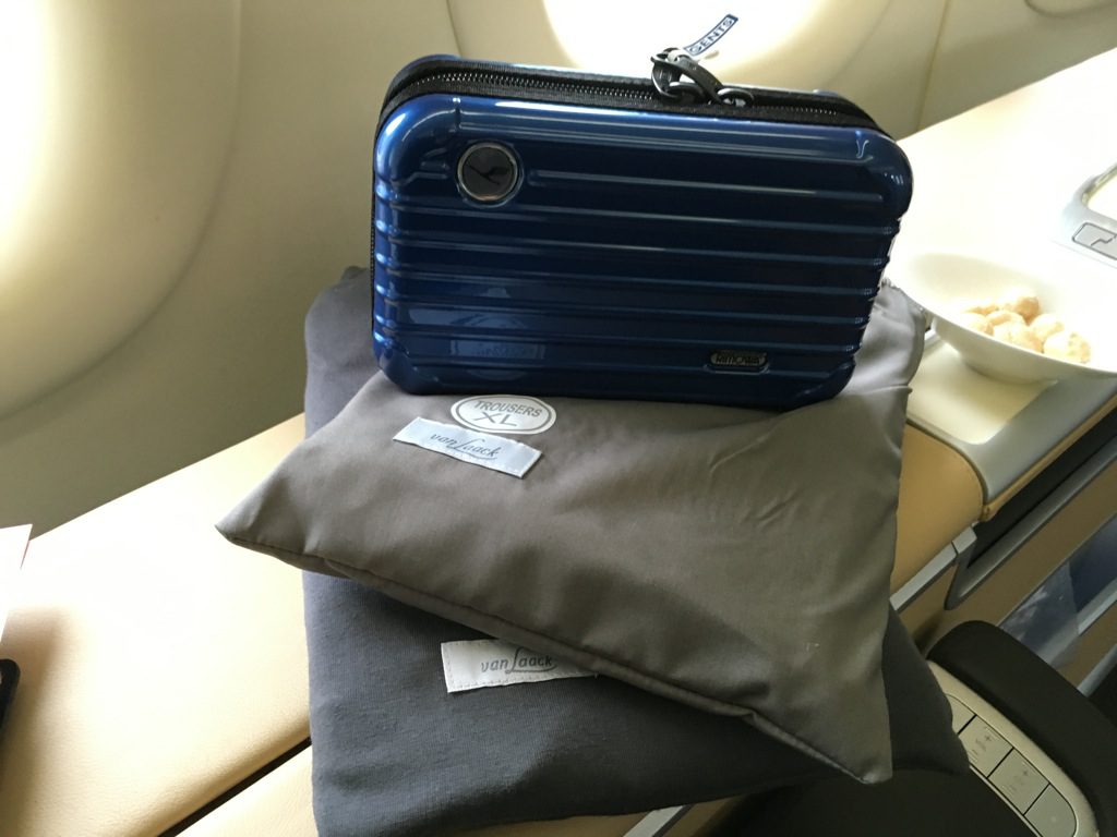 lufthansa_first_class_boeing748-7