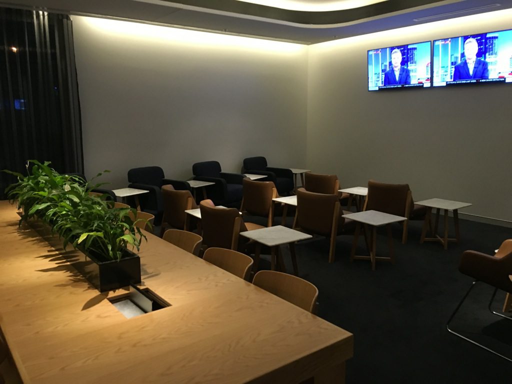 qantas-business-lounge-domestic-perth-5