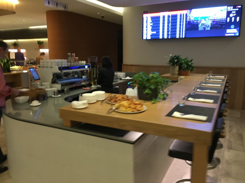 qantas-business-lounge-domestic-perth-9