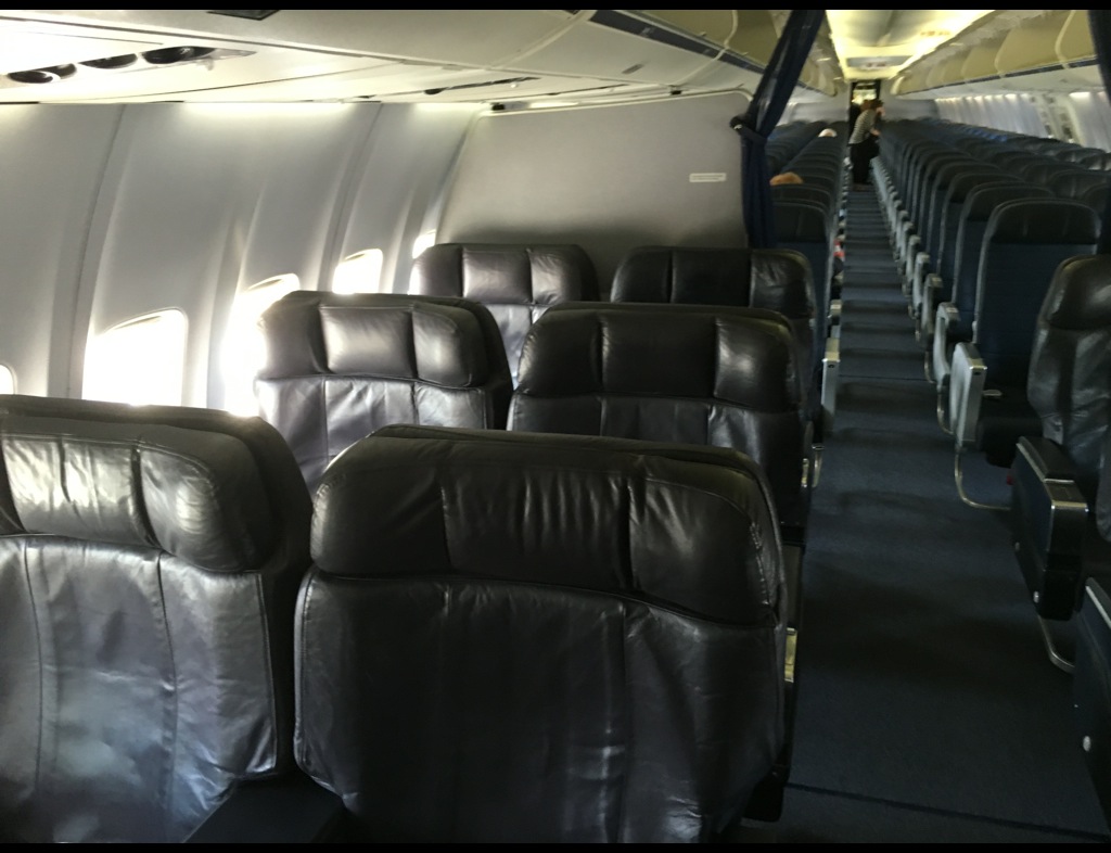 United Airlines First Class Boeing 737
