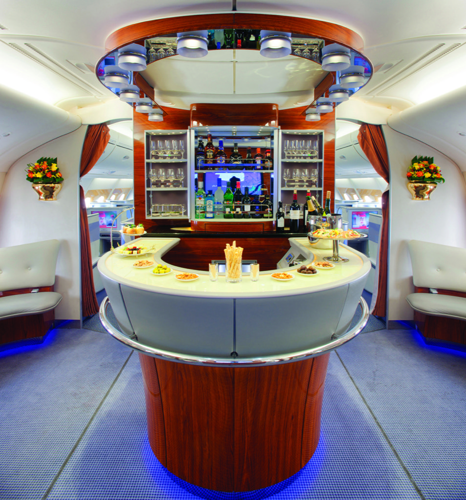Emirates Arbeitet An Einer Neue Bar Im Airbus A380 Fur 2020