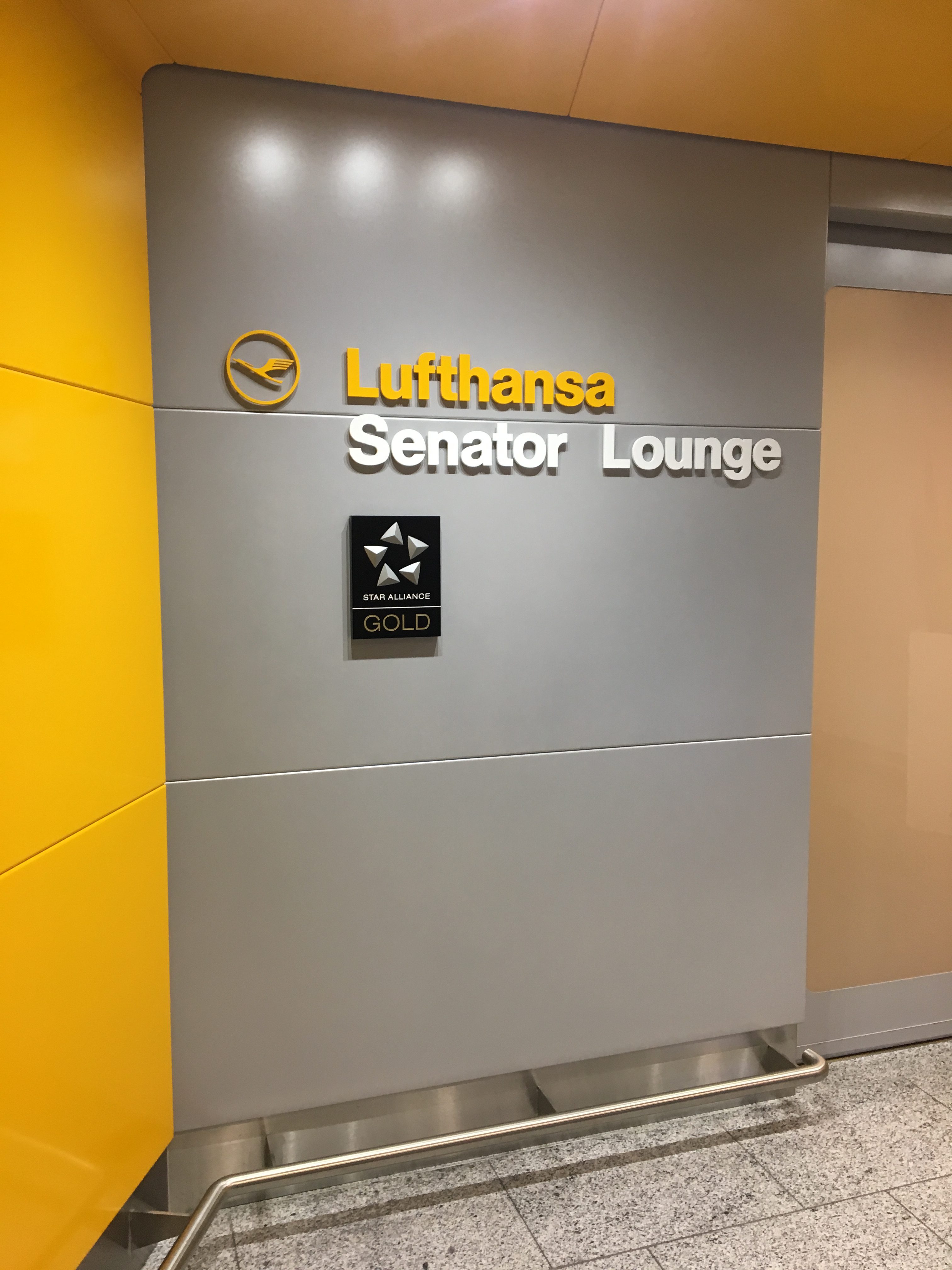 Review Lufthansa Senator Lounge Frankfurt Terminal 1A Frankfurtflyer.de