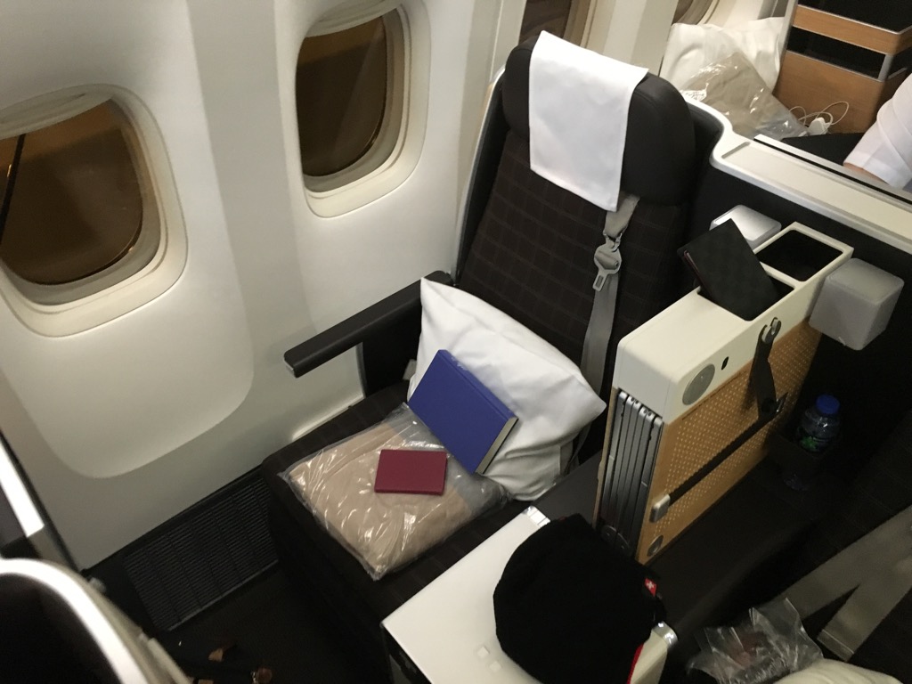 Review Swiss Business Class in der Boeing 777300er Hongkong nach