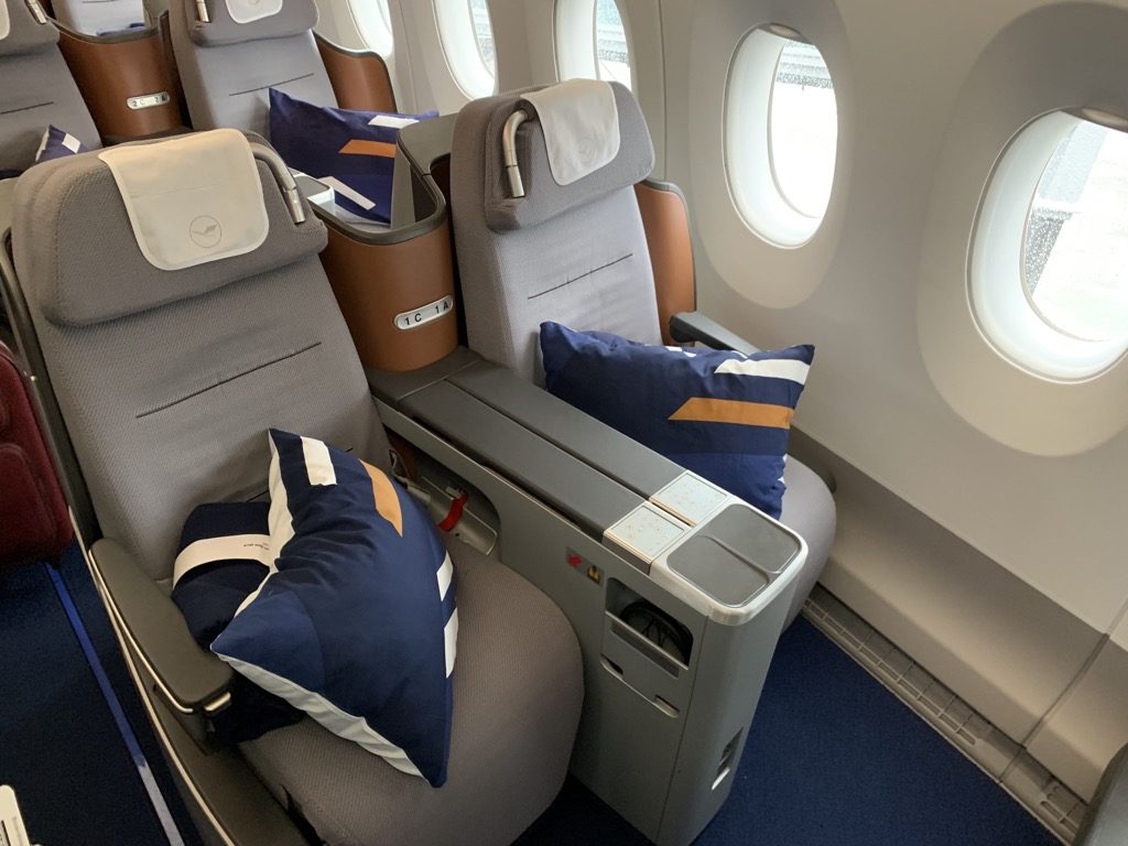 Review Lufthansa Cityline Business Class Auf Der Langstrecke Im Airbus A340 300 Frankfurtflyer De