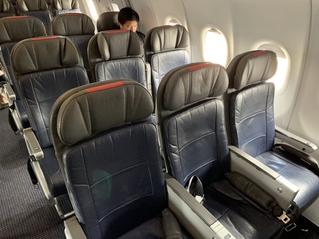 Review American Airlines Economy Class Airbus A321 Dallas