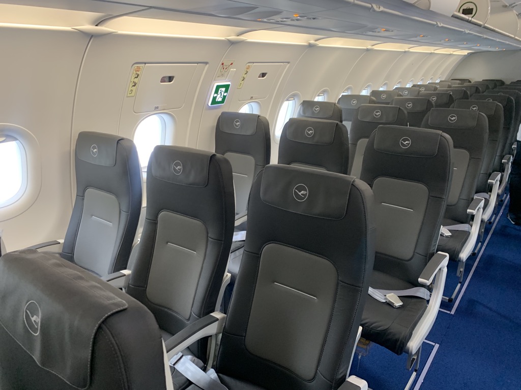 Review: Lufthansa Economy Class Airbus A321neo Frankfurt Nach Hamburg ...