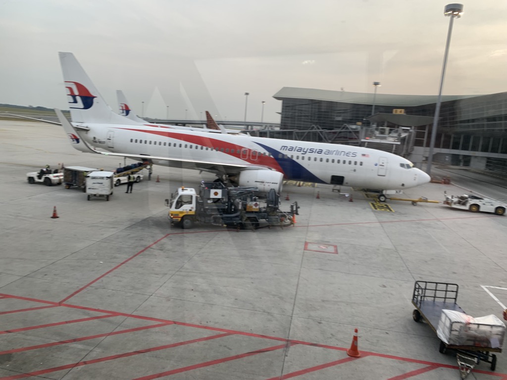 Review: Malaysia Airlines Business Class Boeing 737-800 Kuala Lumpur ...