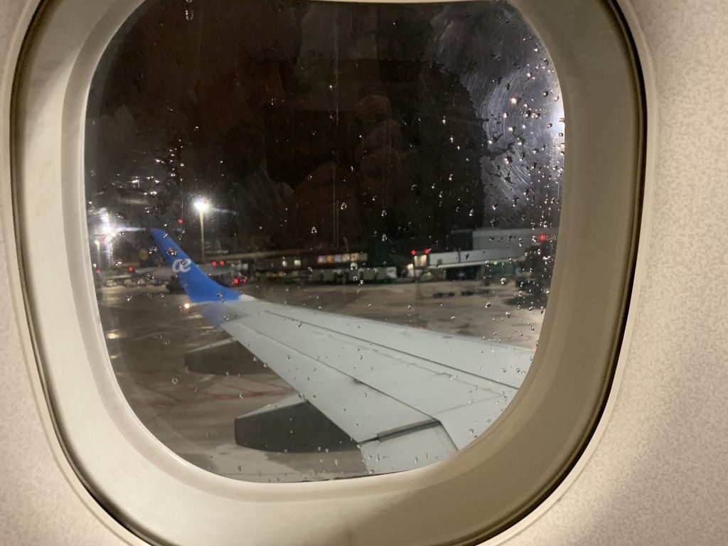 Review Air Europa Economy Class Embraer 195 Von Madrid Nach Dusseldorf Frankfurtflyer De