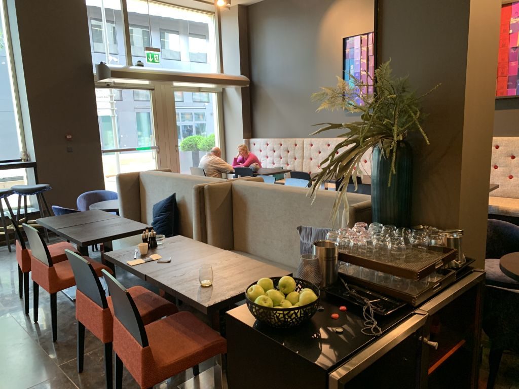 Club Lounge im Renaissance Zürich.