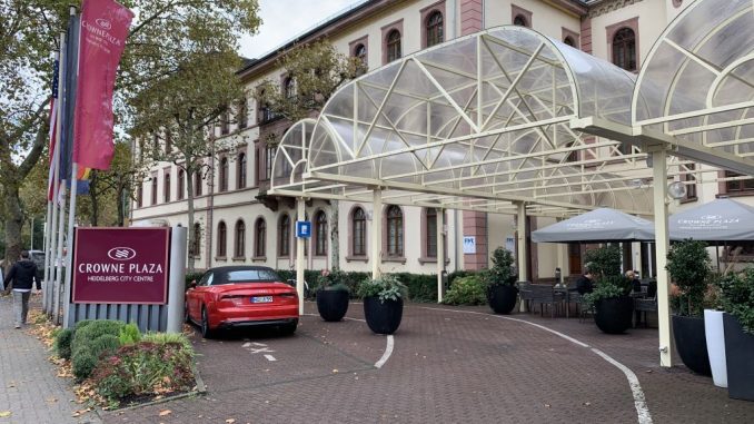 Crowne Plaza Heidelberg Hotel-Vorfahrt
