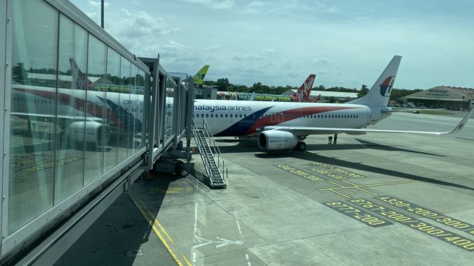 Review Malaysia Airlines Business Class Boeing 737 800 Kota