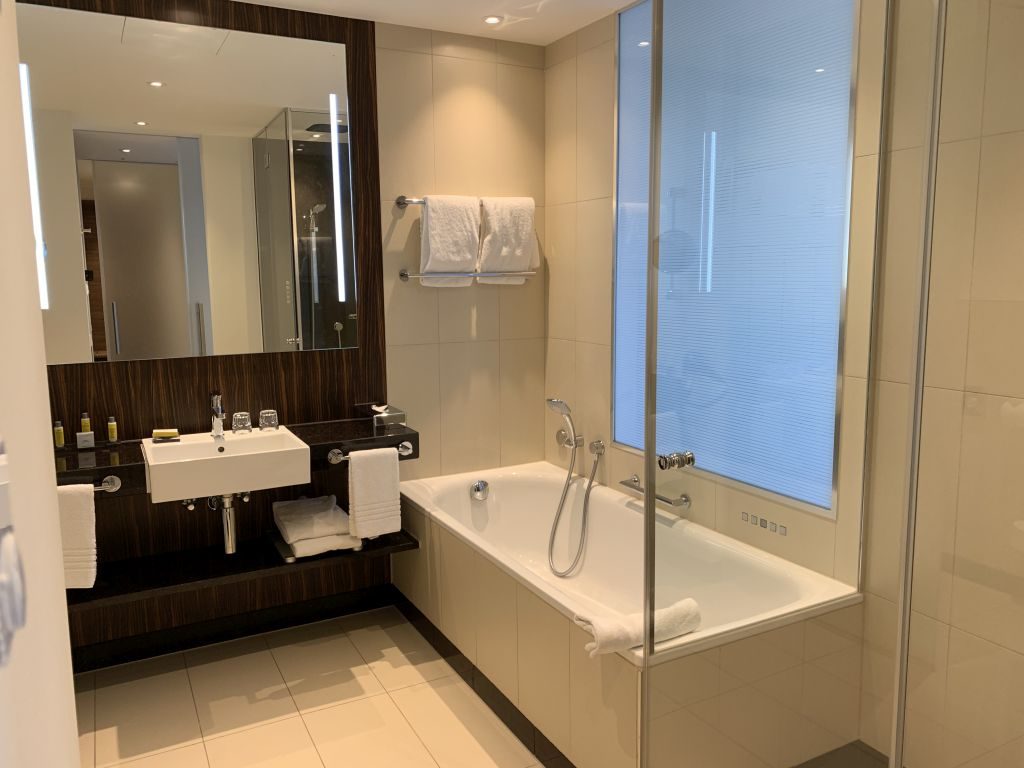 Bonn Marriott Hotel Badezimmer