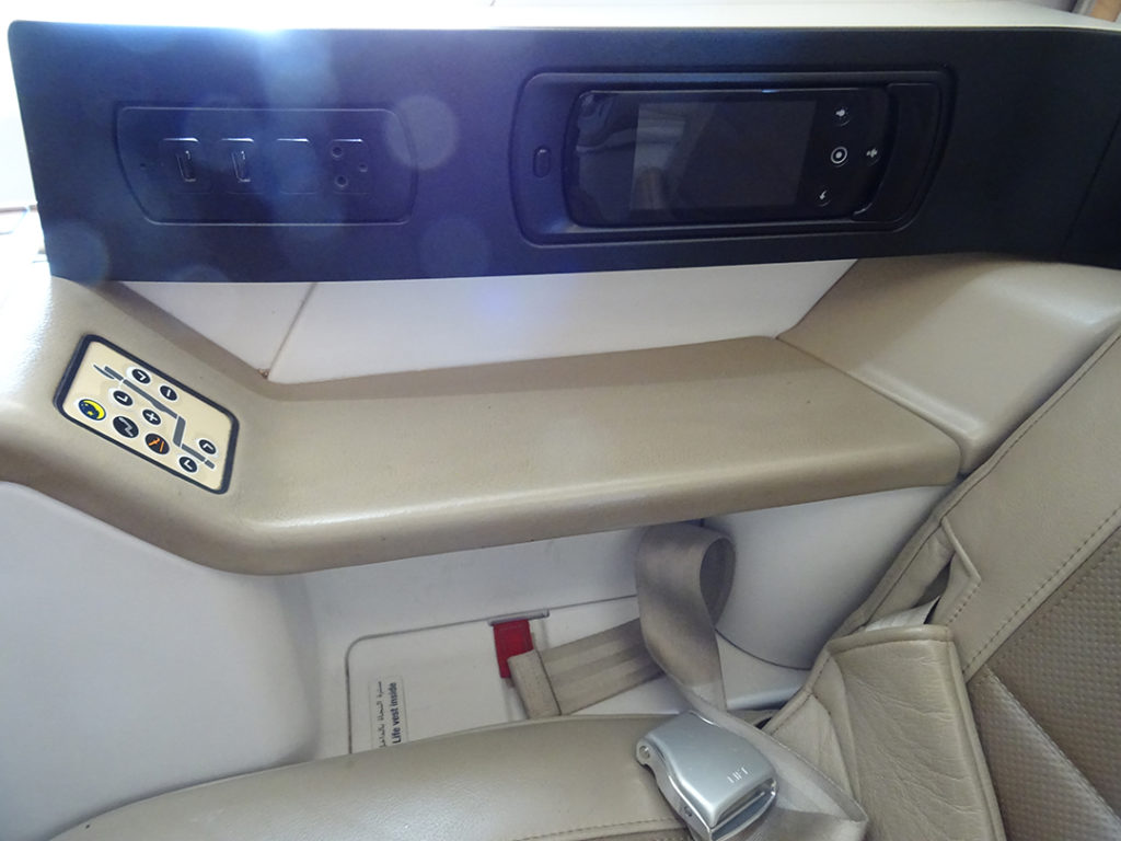 SV256 | Armlehne, Remote-Control und weiteres