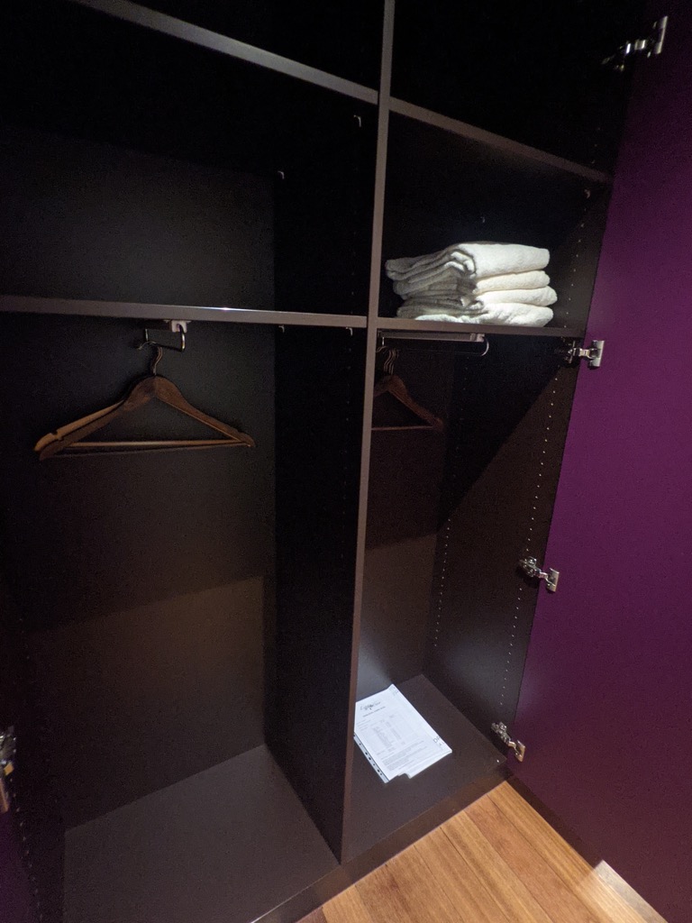 Hotel Ling Bao - Zimmer