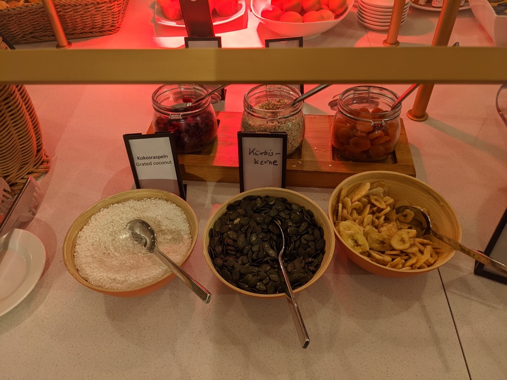 Hilton Düsseldorf - Frühstück