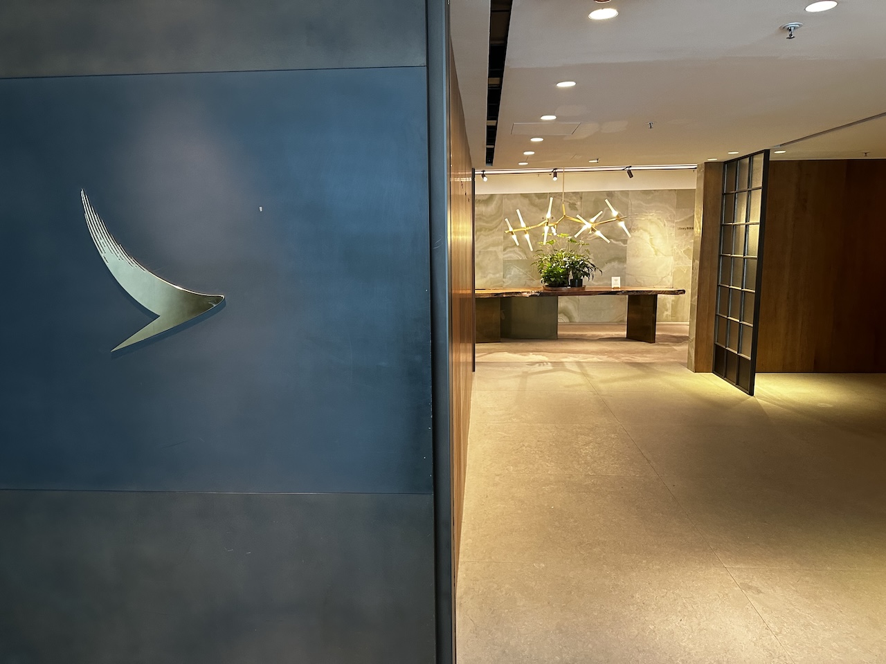 Cathay Pacific The Pier First Class Lounge Hongkong